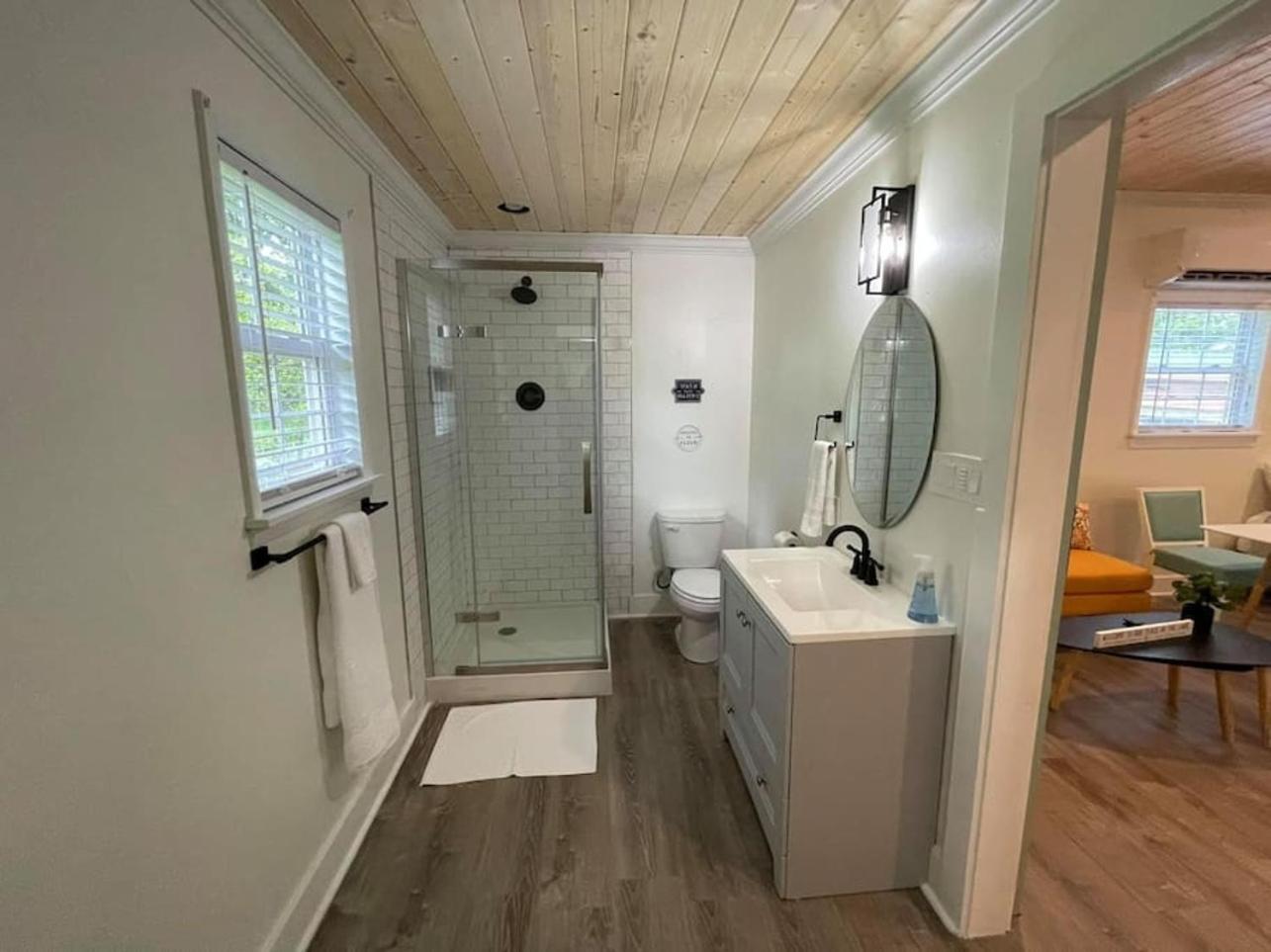 Beautifully Renovated Studio 2 Miles From Marina! Winchester Exterior photo